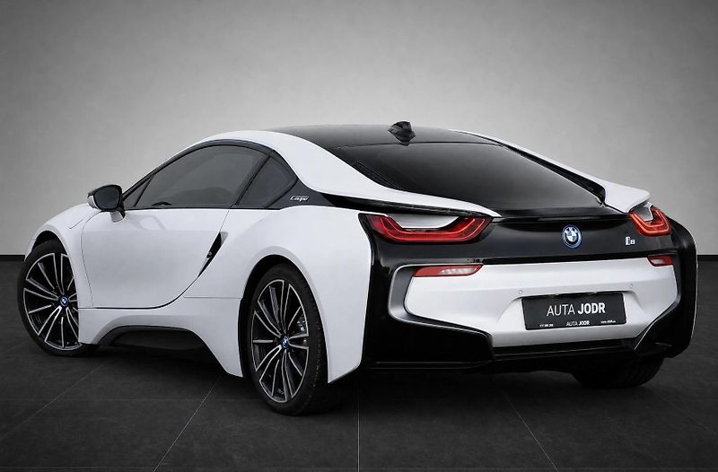 BMW i8 Coupe, Facelift, Lasery - fotka 3 z 28