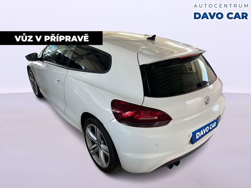 Volkswagen Scirocco 2,0 TSi 155 kW R-line bi-xenon - fotka 4 z 12