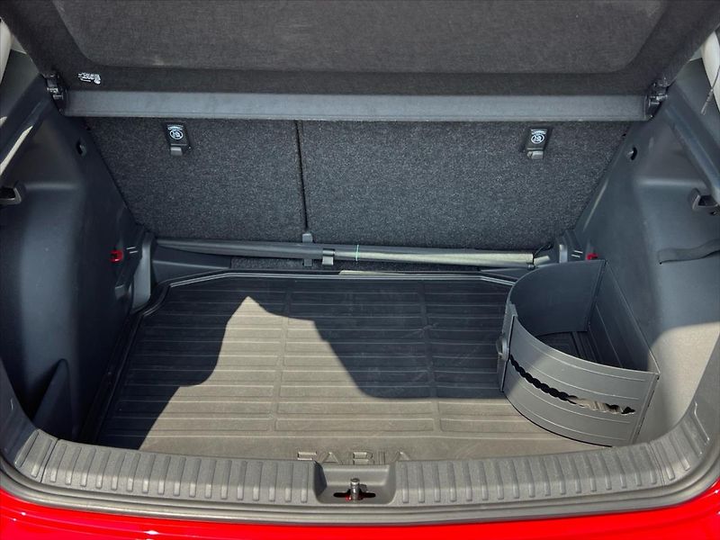 Škoda Fabia 1,0 TSi 70kW SELECTION  IV. - fotka 14 z 24