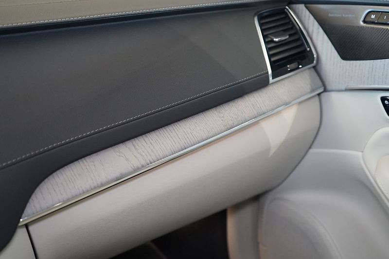 Volvo XC90 B5 PLUS AWD, Vzduch, Ventilace - fotka 39 z 47