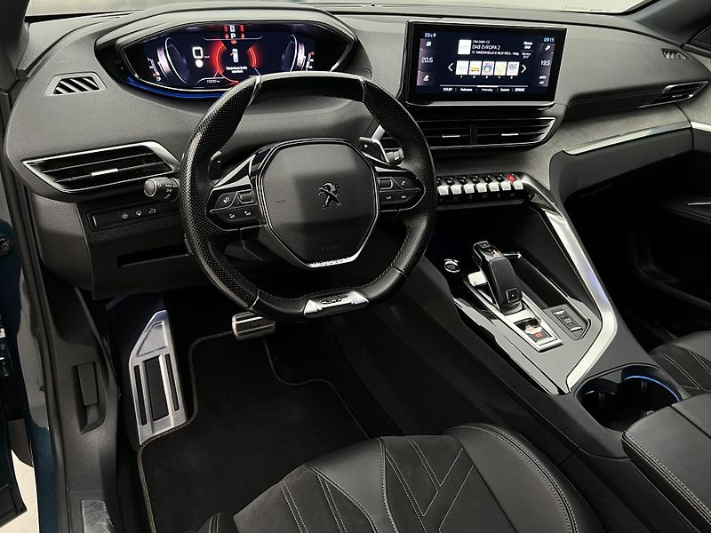 Peugeot 5008 GT 1.6 PURETECH AUT 7 MÍST - fotka 4 z 47