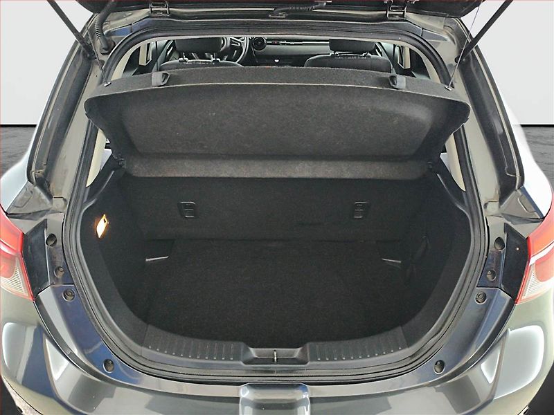 Mazda 2 (2019) 1.5 16V, Park. senzory - fotka 13 z 14