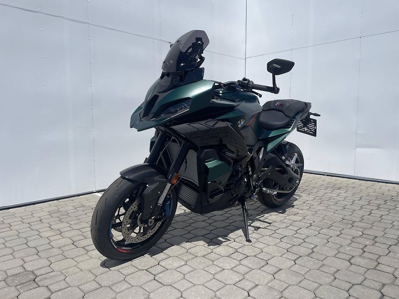 BMW (2026) M 1000 XR - fotka 5 z 13