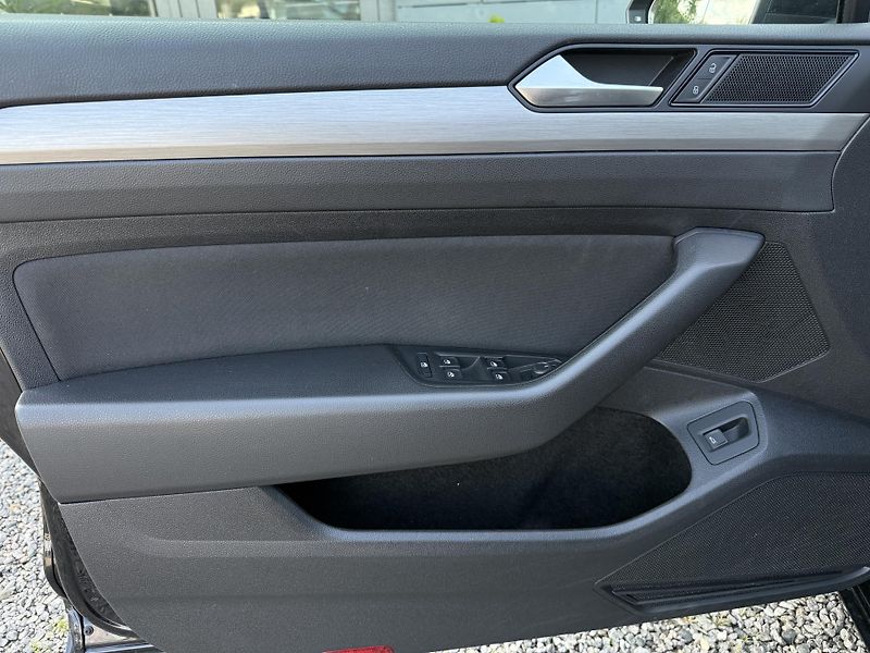 Volkswagen Passat 2.0TDi Basis 90kW DSG - fotka 14 z 18