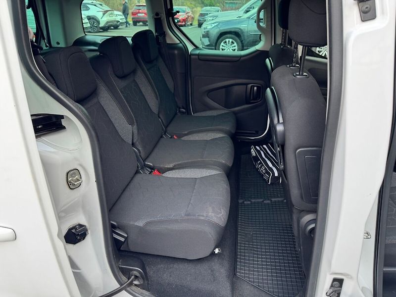 Peugeot Partner Teepee Active - fotka 12 z 16