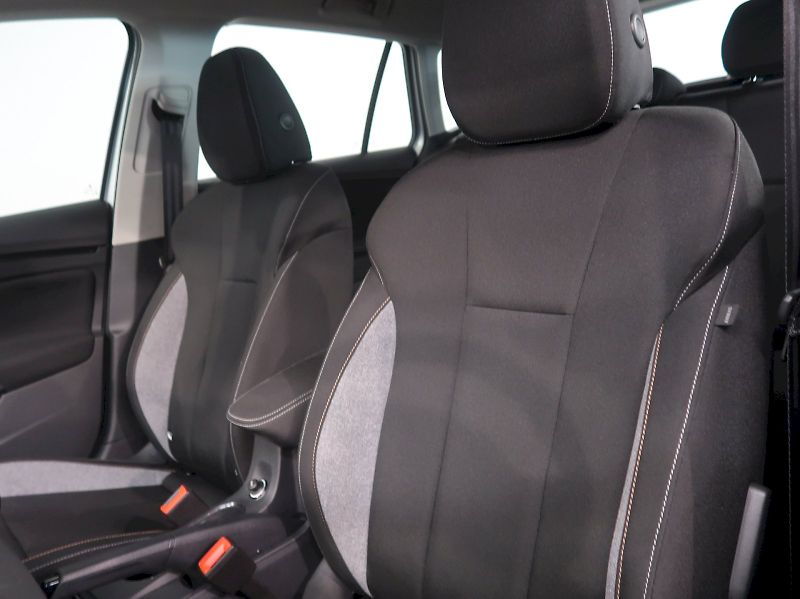 Škoda Kamiq (2024) SELECTION 1.0TSI 85KW - fotka 14 z 38