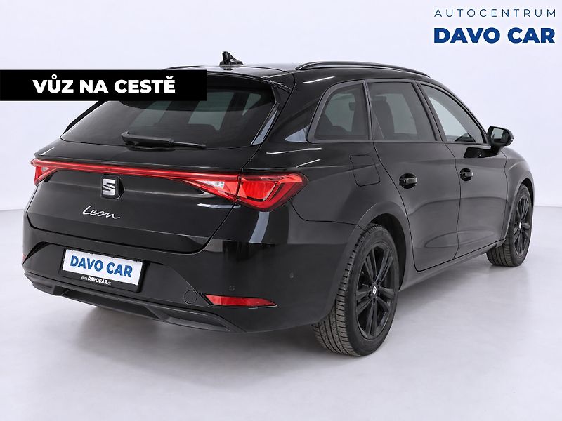 Seat Leon 2,0 TDI 110 kW Style ST DSG - fotka 2 z 9