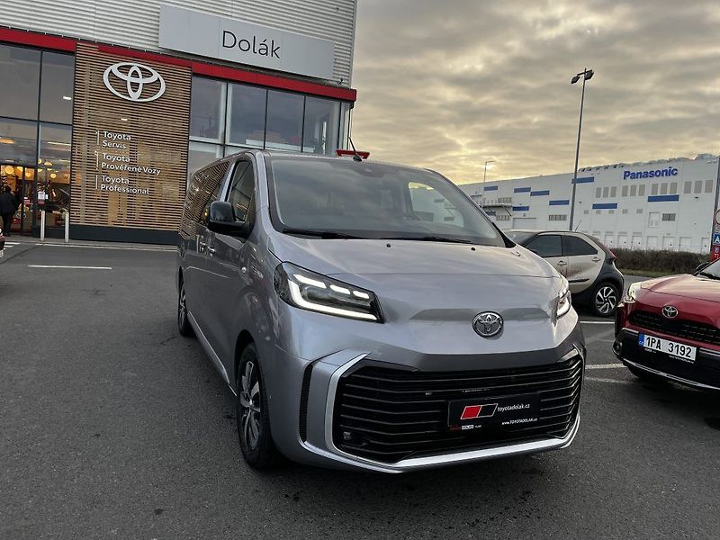 Toyota ProAce Verso 2.0D 8AT Family ODBĚR 1/2027 - fotka 1 z 31