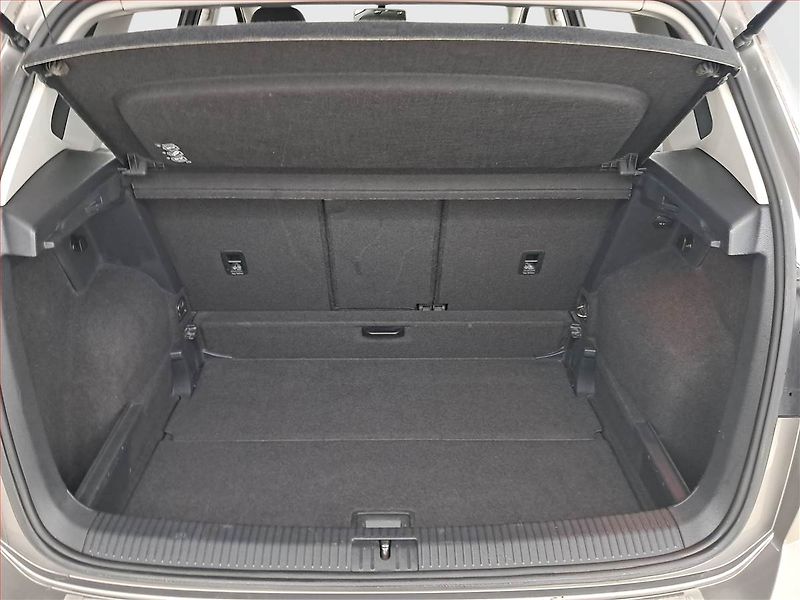 Volkswagen Golf Sportsvan (2015) 2.0 TDI, ČR,1.maj, Serv.kniha - fotka 13 z 19