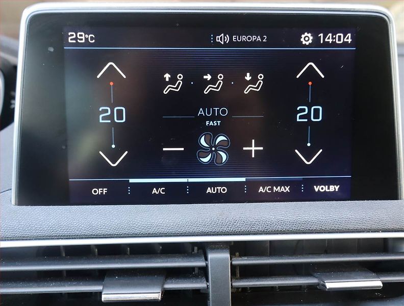 Peugeot 3008 (2017) 1.2 PureTech, Automat - fotka 16 z 22