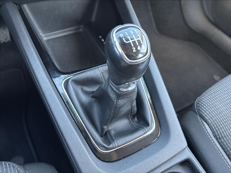 Škoda Octavia 1,5 TSI 110kW Ambition Combi - fotka 37 z 41