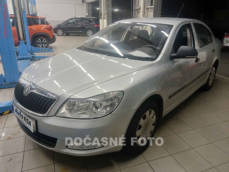 Škoda Octavia (2009) 1.6MPi, 2.maj,ČR - fotka 1 z 3