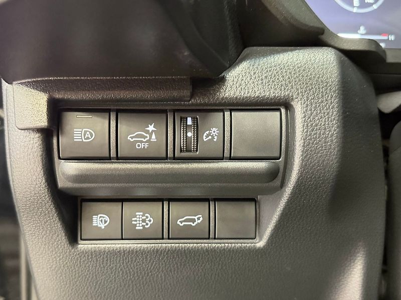 Toyota Land Cruiser 2.8L D-4D AWD J250 PRADO, PANO - fotka 21 z 33