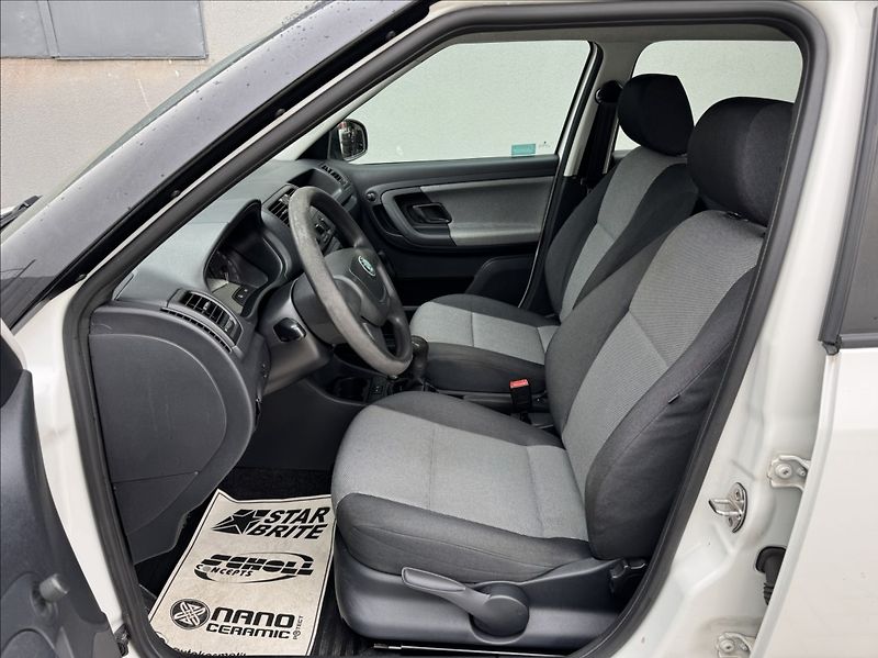 Škoda Fabia 1,4 i 16V tažné DPH 1.maj. ČR - fotka 21 z 45