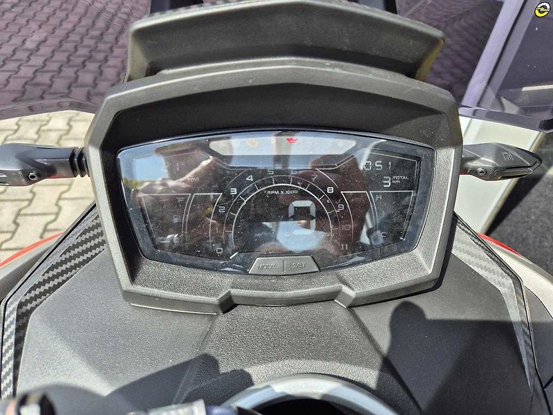 Aprilia SR GT 125 (2026) SPORT - AKČNÍ CENA - fotka 61 z 62