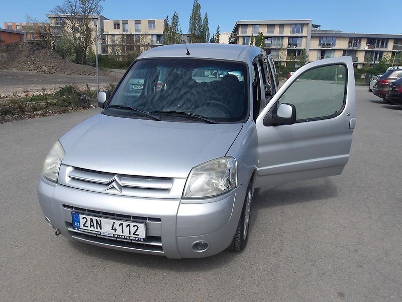 Citroën Berlingo 1,6HDi 2xŠOUPAČKY - fotka 15 z 29