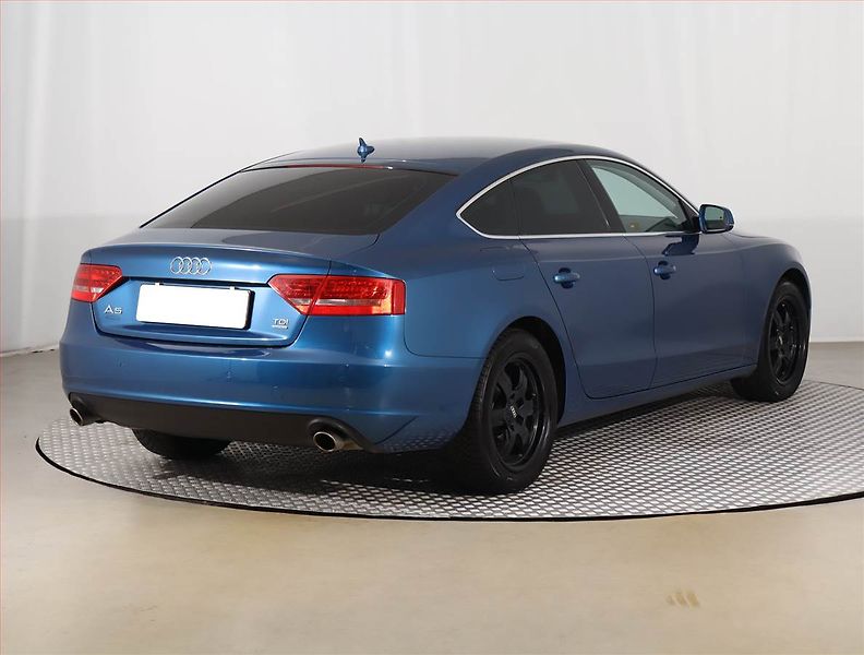 Audi A5 (2011) 3.0 TDI, 4X4, Serv.kniha - fotka 5 z 22