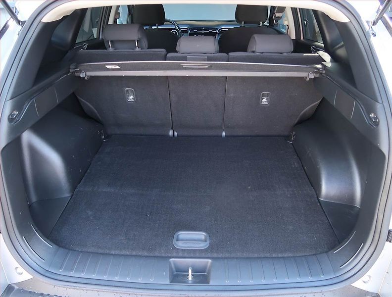 Hyundai Tucson (2021) 1.6 T-GDI - fotka 13 z 15