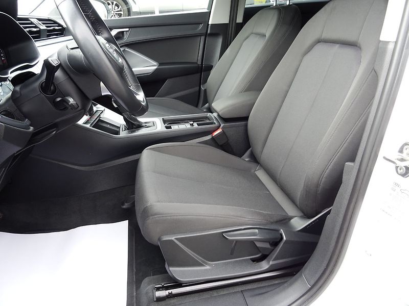 Audi Q3 35TDI A/T Virtual Navi Tažné - fotka 17 z 30