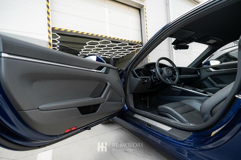 Porsche 911 (2024) Carrera PDK 385 PS, 1.majitel - fotka 13 z 30