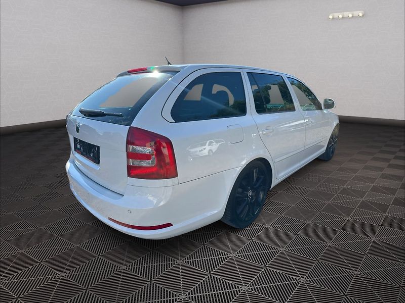 Škoda Octavia (2009) RS 2,0 TSI 147KW - fotka 7 z 39