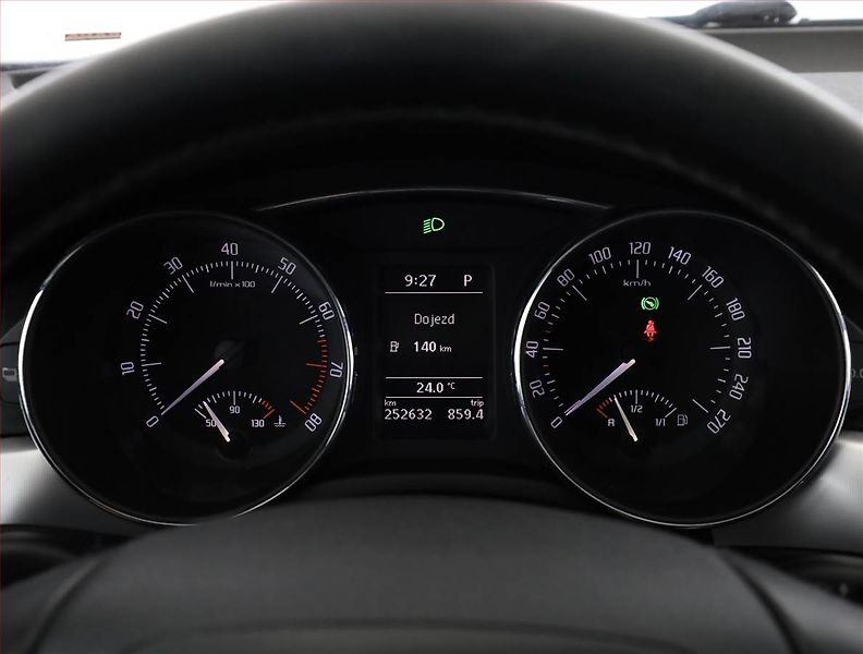 Škoda Superb (2011) 2.0 TSI, Automat, Serv.kniha - fotka 9 z 18