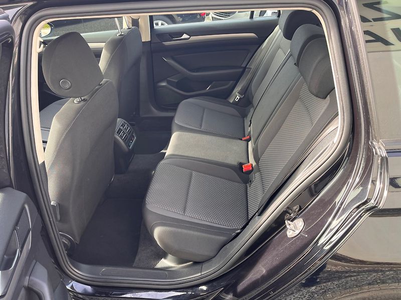 Volkswagen Passat (2017) 2.0 TDi DSG Navi DPH - fotka 8 z 20
