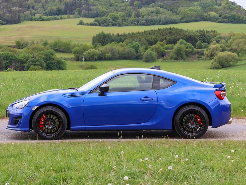 Subaru BRZ 2,0 147kW Final Edition 26/43 - fotka 4 z 42