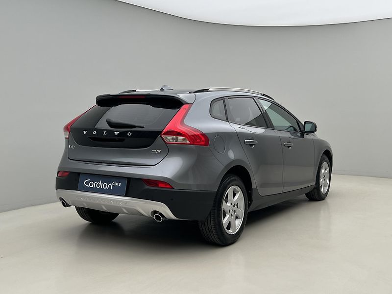 Volvo V40 CC D3 PLUS AUT - fotka 12 z 39