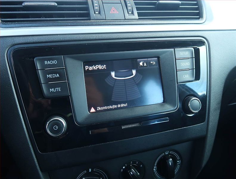 Škoda Rapid (2016) Spaceback 1.2 TSI, Serv.kniha - fotka 16 z 17