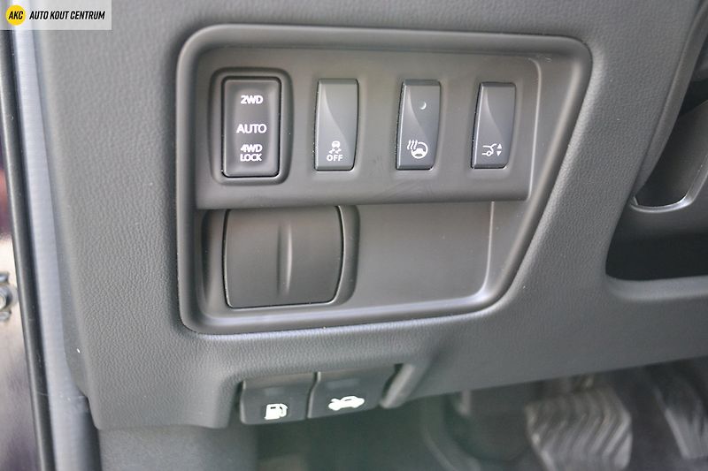 Renault Koleos 2.0dCi INITIALE PARIS 4x4 X-Tr - fotka 63 z 74