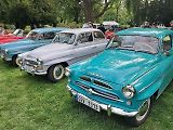 Habrovany cestovaly časem. Park zaplnily historické automobily i motorky.