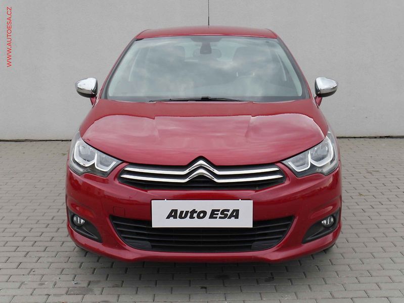 Citroën C4 (2016) 1.2 PT, ČR, AC, navi, park - fotka 2 z 19
