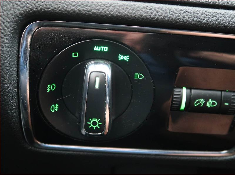 Škoda Superb (2014) Ambition 2.0 TDI, Serv.kniha - fotka 17 z 27