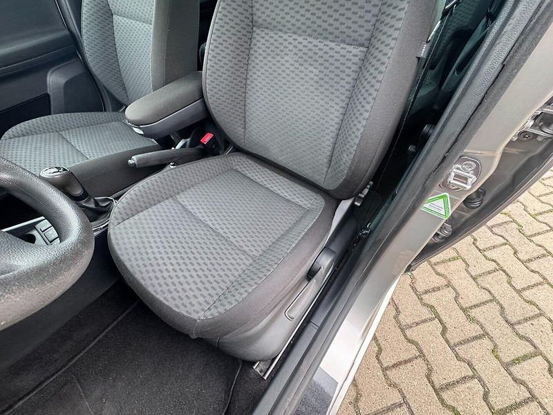 Škoda Roomster (2011) 1,6 TDI 77 KW KILOMETRY TAŽNÉ - fotka 22 z 50