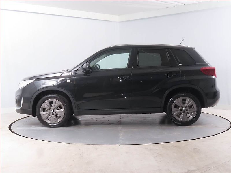 Suzuki Vitara (2019) 1.4 BoosterJet, 4X4 - fotka 3 z 14