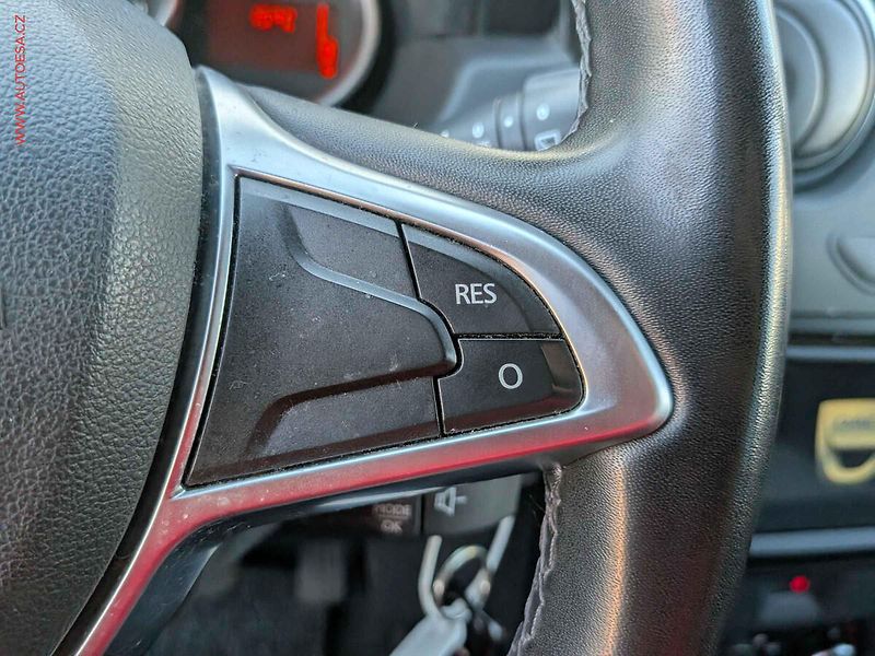 Dacia Duster (2017) 1.6i, ČR, AC, tempo, výhřev - fotka 14 z 16