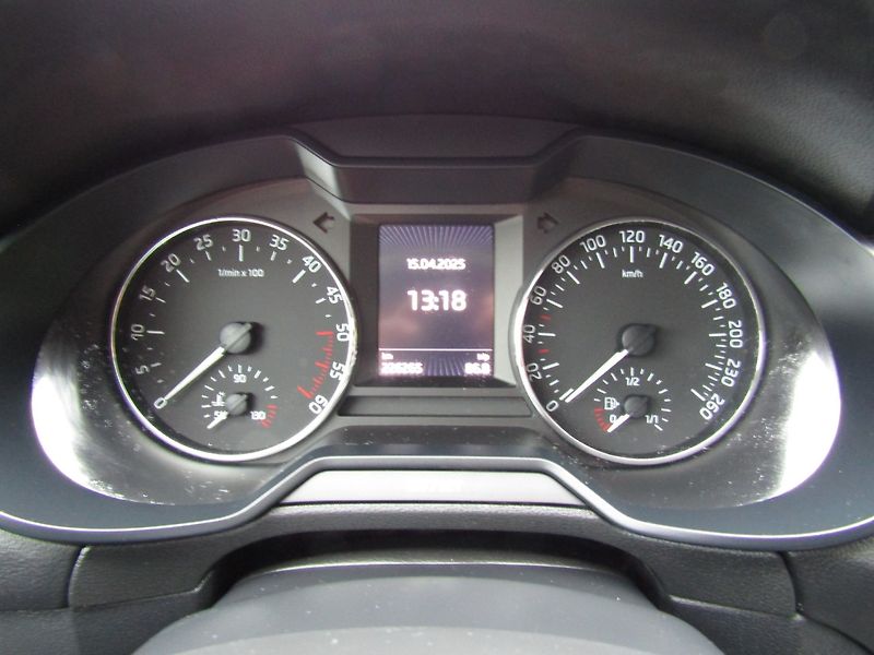 Škoda Octavia (2016) 1.6 TDI 81kW   VÝHŘEVY - fotka 29 z 41