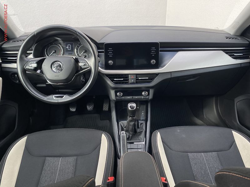 Škoda Scala (2020) 1.0 TSi, ČR, Style, LED - fotka 8 z 19