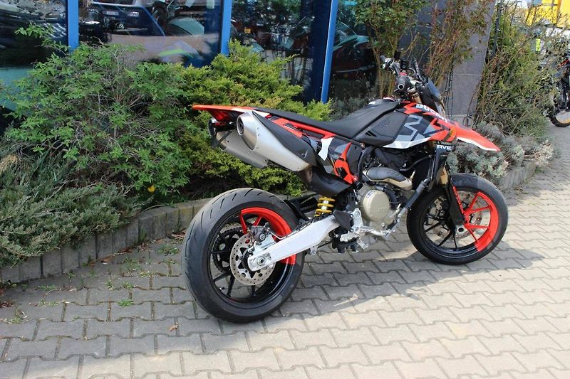 Ducati (2024) Hypermotard 698 RVE 2024 - fotka 4 z 10