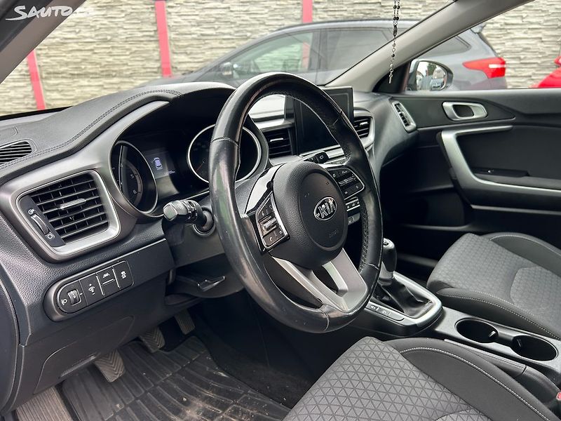 Kia Ceed (2018) 1.6 CRDi 100 KW - fotka 10 z 28