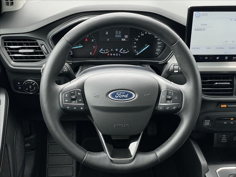 Ford Focus 1,0 EcoBoost A7 Combi Titanium - fotka 8 z 21