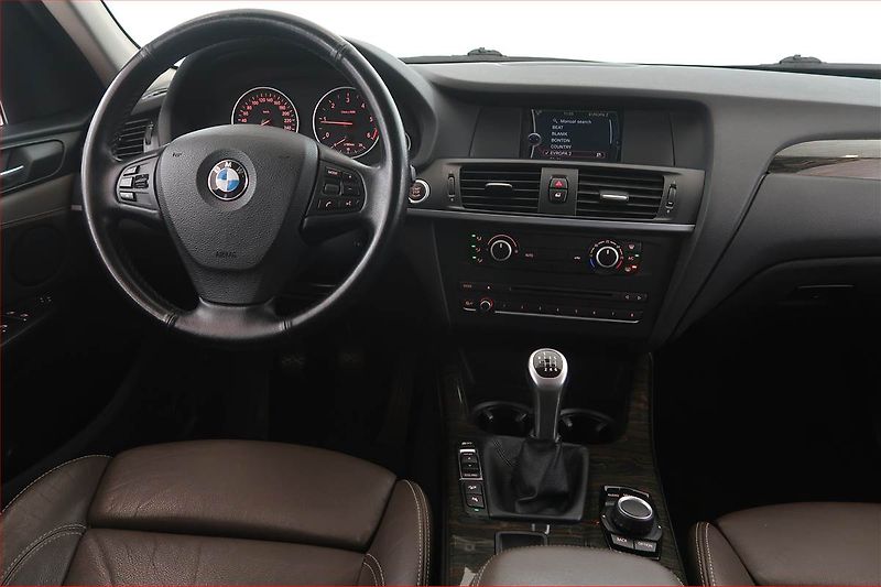 BMW X3 (2013) xDrive20d, 4X4, Kůže - fotka 7 z 19