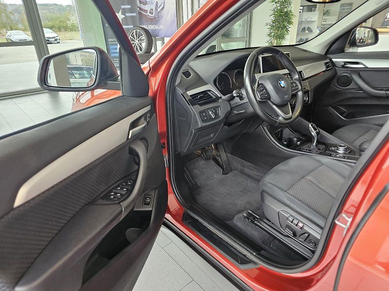 BMW X1 xDrive18d - fotka 10 z 28