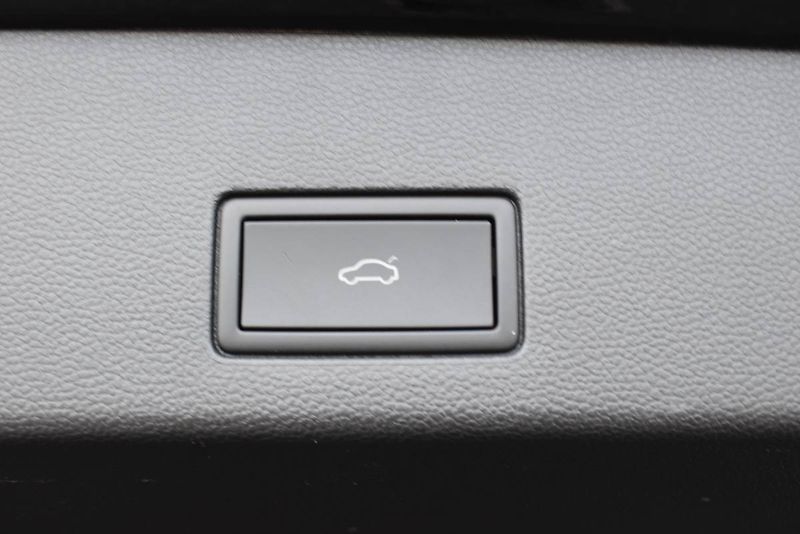 Volkswagen Golf Variant (2022) 1.5TSI 110kW Webasto,Matrix - fotka 11 z 27