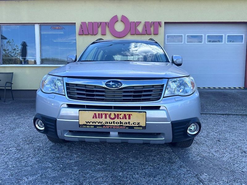 Subaru Forester (2008) 2.0 4x4/Tažné/110kW/Výhřev - fotka 8 z 22