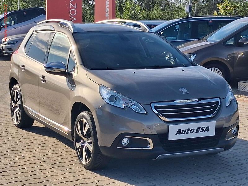 Peugeot 2008 (2016) 1.2 PT, Active, AT, TZ, navi - fotografie inzerátu
