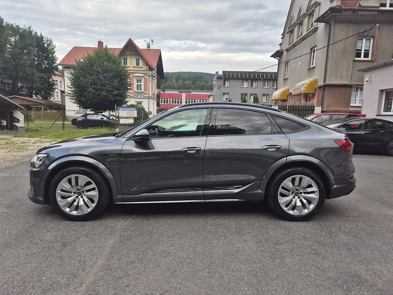 Audi e-tron SPORTBACK S 370kw SOH 96% - fotka 6 z 48