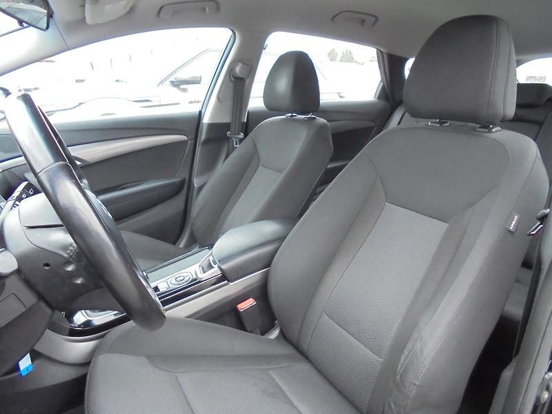 Hyundai i40 (2013) 1.6 GDI- KLIMA- SERVISKA - fotka 11 z 12