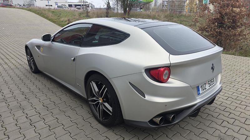 Ferrari FF (2015) INDIVIDUAL TailorMade ZÁRUKA - fotka 6 z 19
